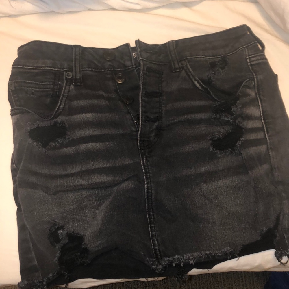 super cute black denim skirt